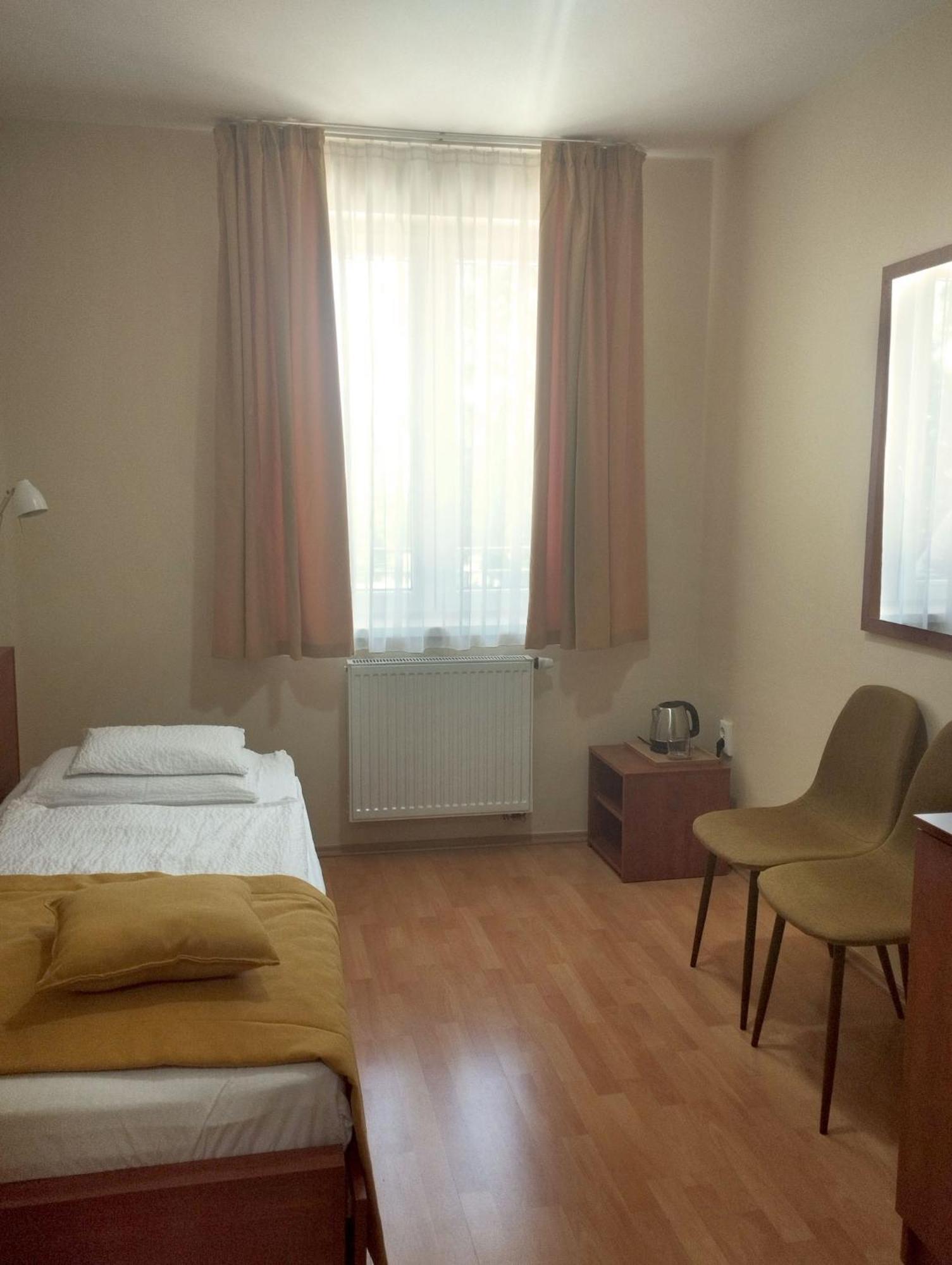 Bed and Breakfast Stan és Panzió Balatonalmádi Exterior foto