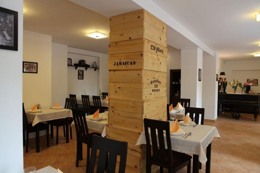 Bed and Breakfast Stan és Panzió Balatonalmádi Exterior foto